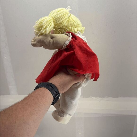 Vintage 80s Cabbage Patch Kid Blonde Blue Eyes Buck Teeth Dimples Red Outfit - Picture 3 of 11